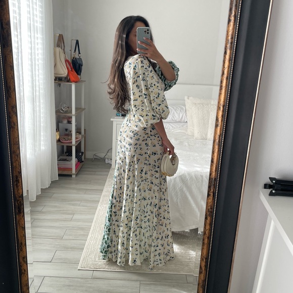 Lee Mathews Eloise Contrast Two-Tone Floral Maxi w/ Puff Sleeves - Picture 5 of 10